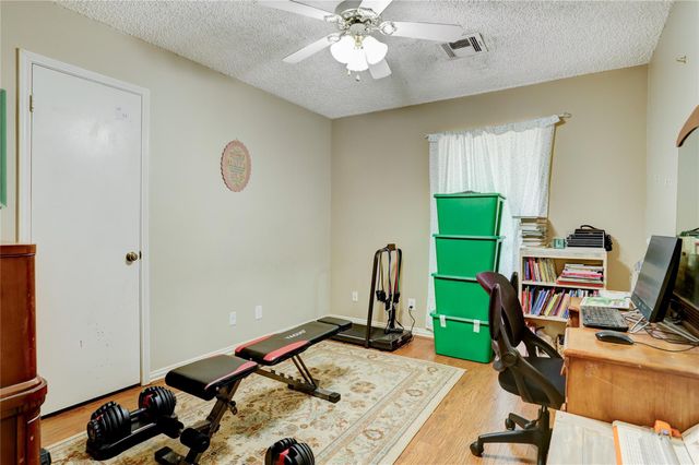 1904 Chapel Heights Drive, Wharton, TX 77488