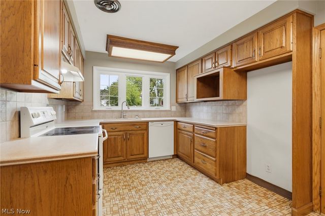 3546 Overhill Drive NW, Canton, OH 44718