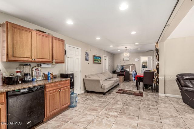 3501 W GEORGIA Avenue, Phoenix, AZ 85019
