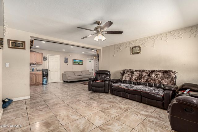3501 W GEORGIA Avenue, Phoenix, AZ 85019