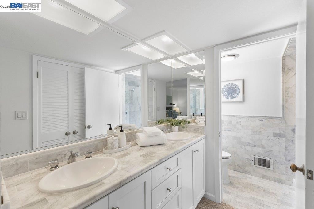 Image 26 of property listing at 3180 Roundhill Rd, Alamo, CA 94507