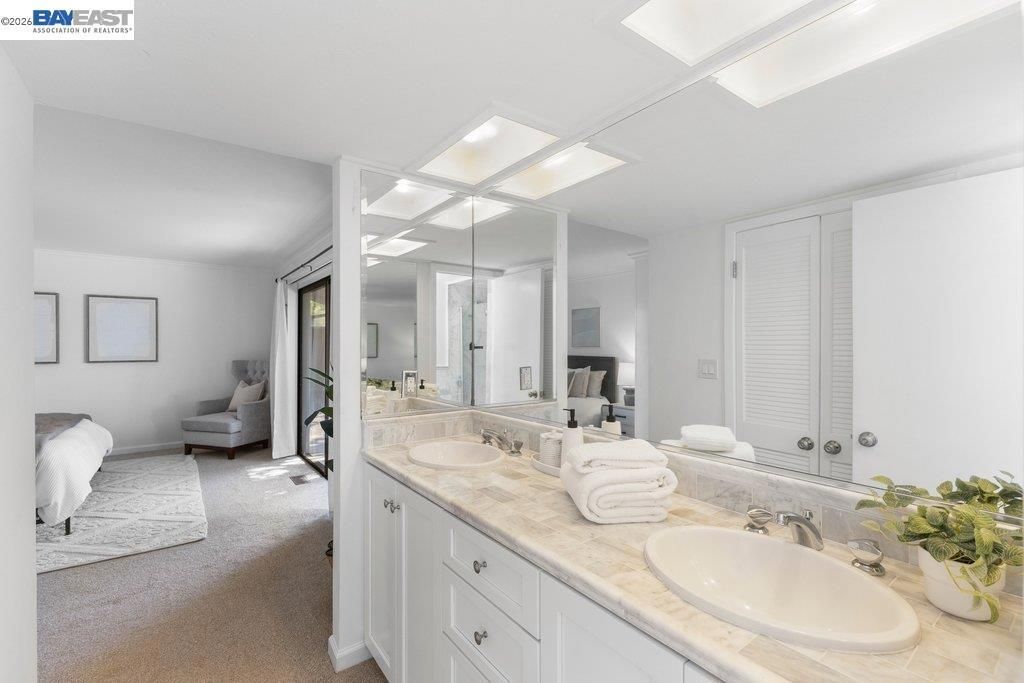 Image 27 of property listing at 3180 Roundhill Rd, Alamo, CA 94507