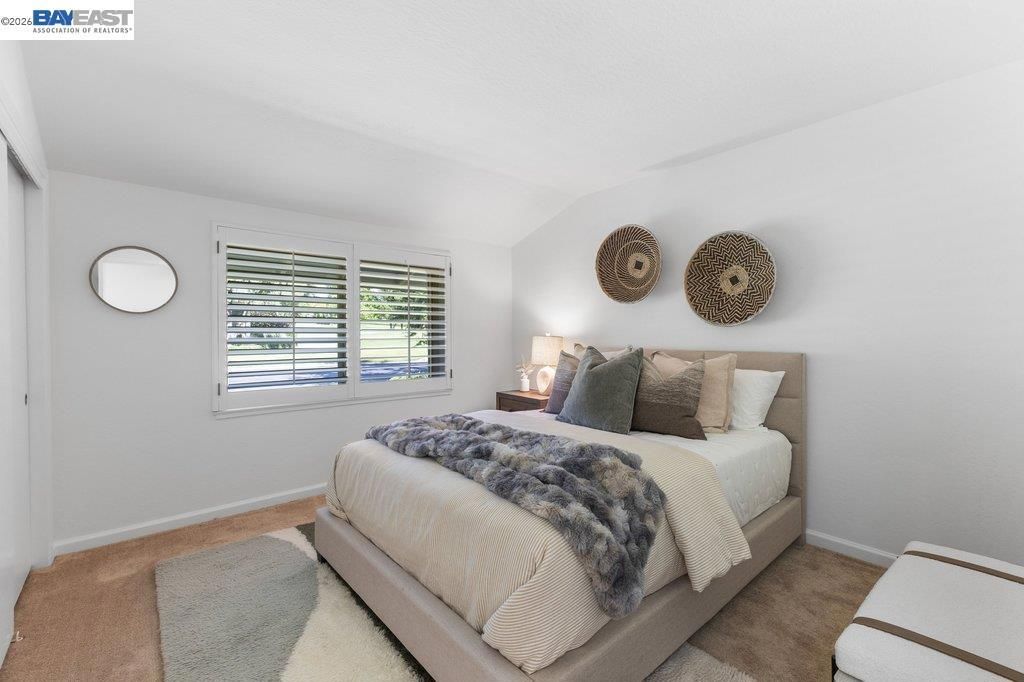Image 28 of property listing at 3180 Roundhill Rd, Alamo, CA 94507