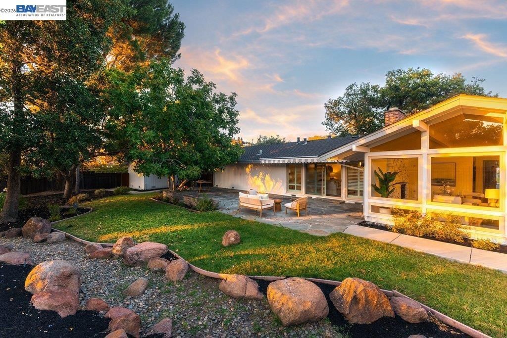 Image 35 of property listing at 3180 Roundhill Rd, Alamo, CA 94507