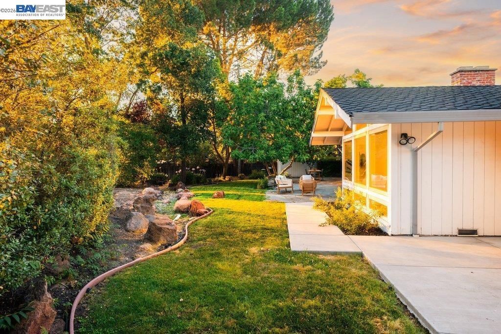 Image 47 of property listing at 3180 Roundhill Rd, Alamo, CA 94507