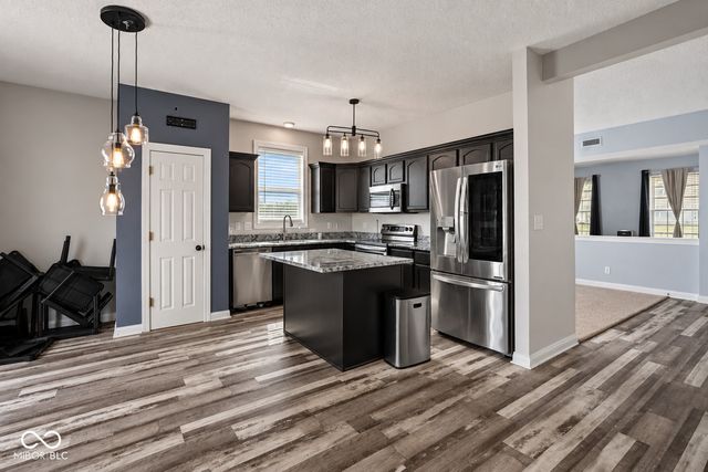 9471 Treyburn Lakes Drive, Indianapolis, IN 46239