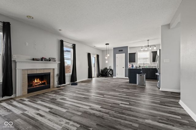 9471 Treyburn Lakes Drive, Indianapolis, IN 46239