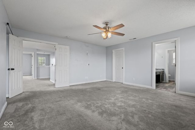 9471 Treyburn Lakes Drive, Indianapolis, IN 46239