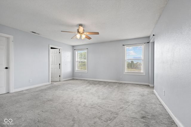 9471 Treyburn Lakes Drive, Indianapolis, IN 46239