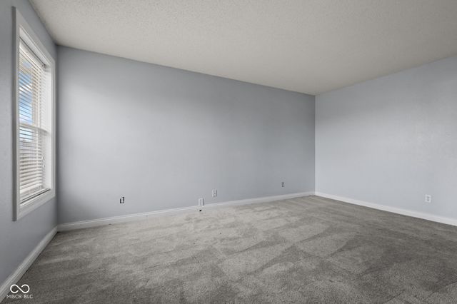 9471 Treyburn Lakes Drive, Indianapolis, IN 46239