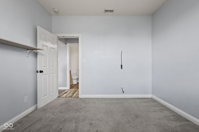 9471 Treyburn Lakes Drive, Indianapolis, IN 46239