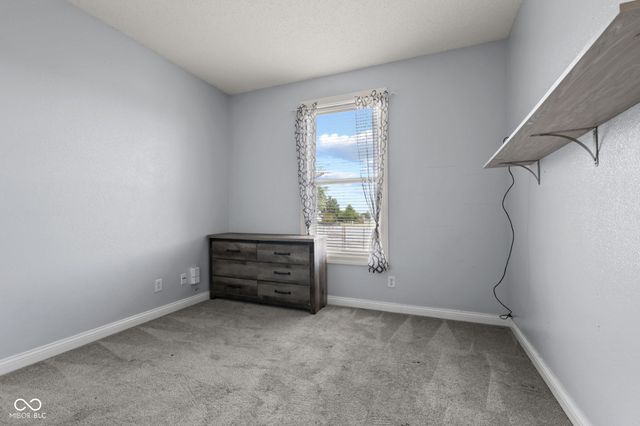 9471 Treyburn Lakes Drive, Indianapolis, IN 46239