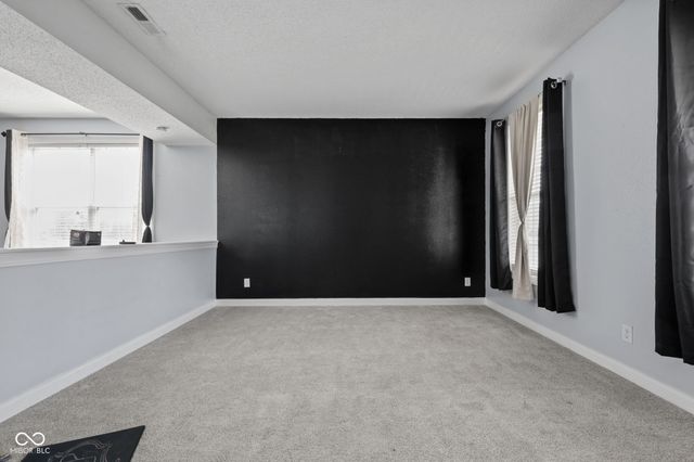 9471 Treyburn Lakes Drive, Indianapolis, IN 46239