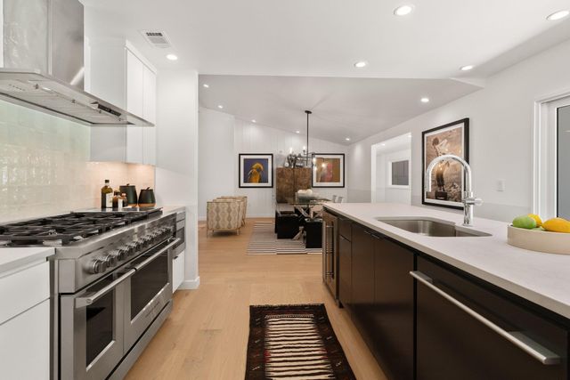 5706 Highland Hills CIR, Austin, TX 78731