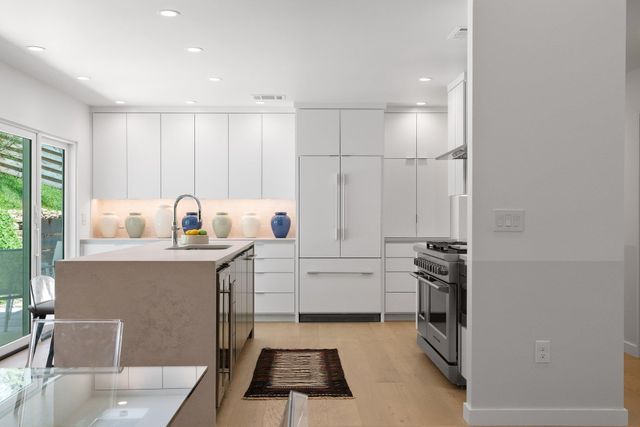 5706 Highland Hills CIR, Austin, TX 78731