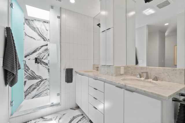 5706 Highland Hills CIR, Austin, TX 78731