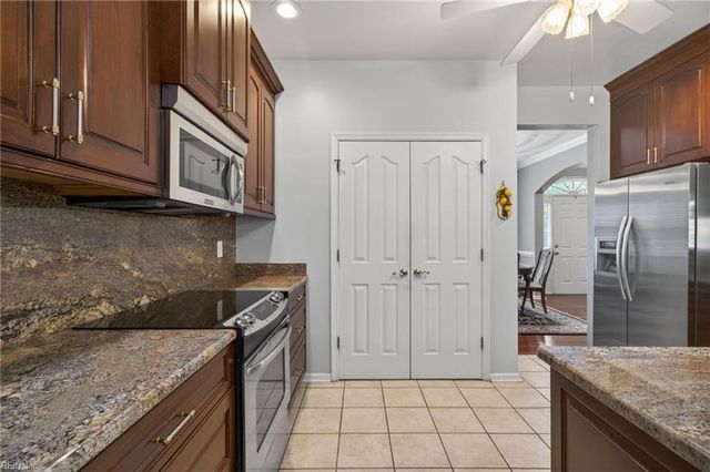 3816 River Oak CIR, Virginia Beach, VA 23456