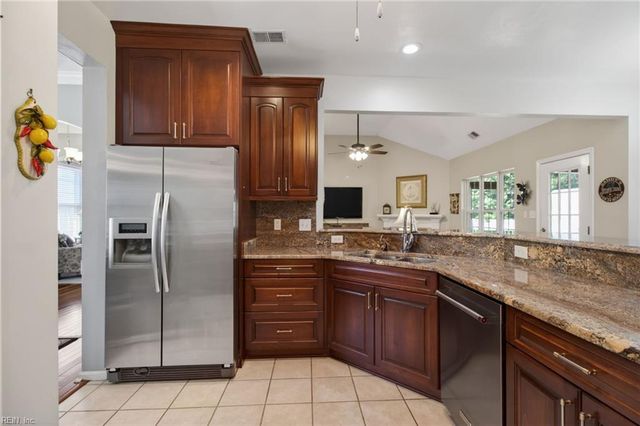 3816 River Oak CIR, Virginia Beach, VA 23456