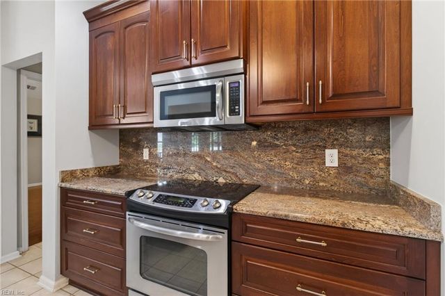 3816 River Oak CIR, Virginia Beach, VA 23456