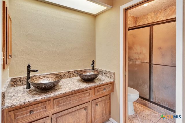 808 Taos Drive, Victoria, TX 77904