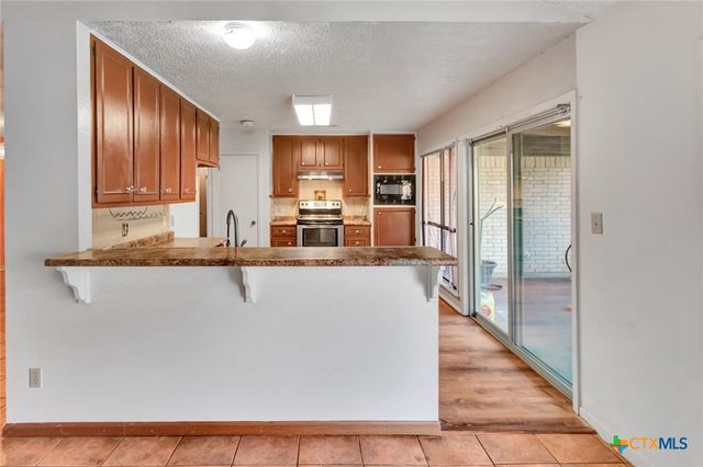 808 Taos Drive, Victoria, TX 77904
