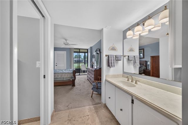 4570 Trawler CT 102, Fort Myers, FL 33919