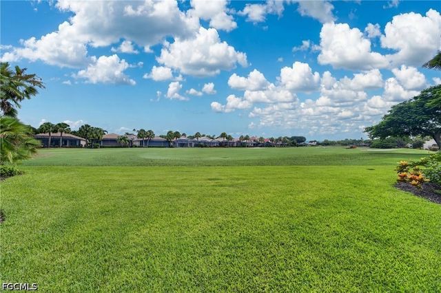 4570 Trawler CT 102, Fort Myers, FL 33919