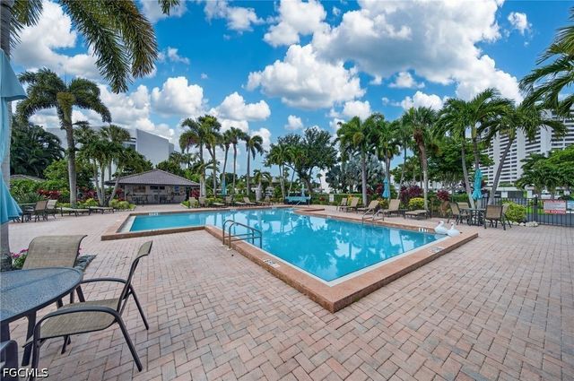 4570 Trawler CT 102, Fort Myers, FL 33919