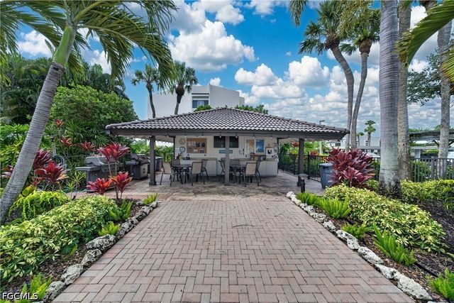4570 Trawler CT 102, Fort Myers, FL 33919