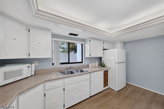 4570 Trawler CT 102, Fort Myers, FL 33919