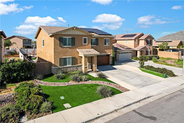 32486 Roman Warren, Winchester, CA 92596