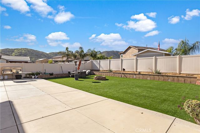 32486 Roman Warren, Winchester, CA 92596