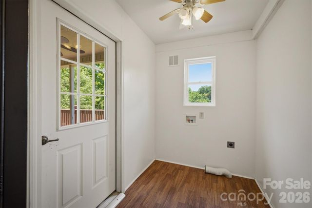 1205 E Union Street, Morganton, NC 28655