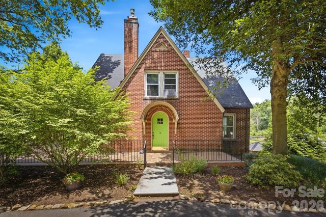 1205 E Union Street, Morganton, NC 28655