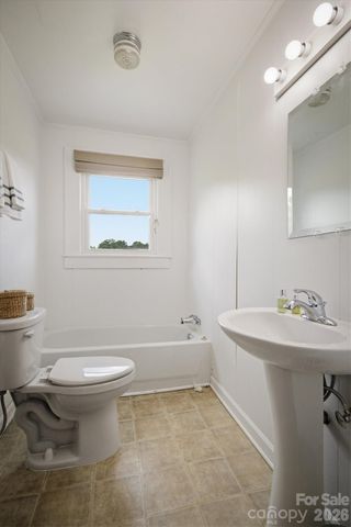 1205 E Union Street, Morganton, NC 28655