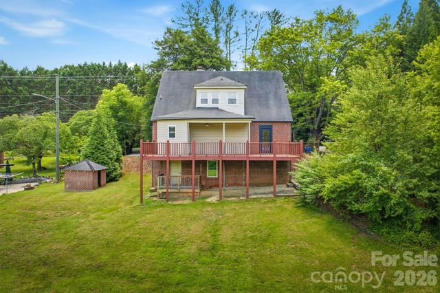 1205 E Union Street, Morganton, NC 28655