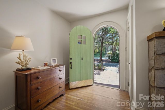1205 E Union Street, Morganton, NC 28655