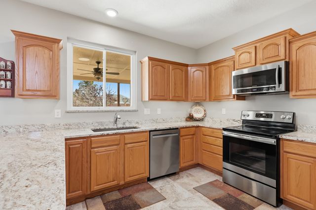 1664 Cerro Crestado Drive NW, Los Lunas, NM 87031