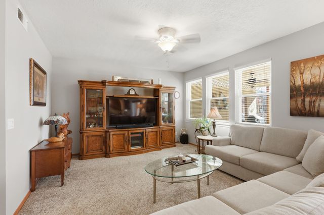 1664 Cerro Crestado Drive NW, Los Lunas, NM 87031