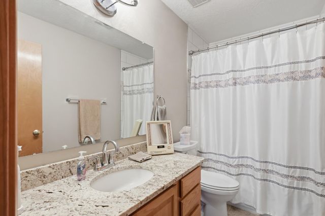 1664 Cerro Crestado Drive NW, Los Lunas, NM 87031