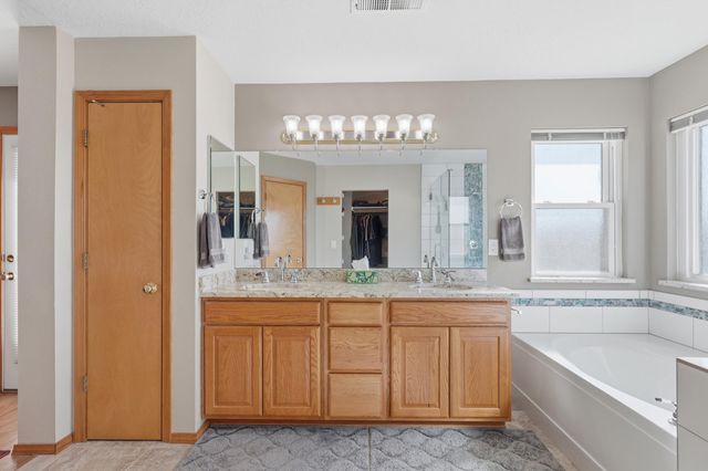 1664 Cerro Crestado Drive NW, Los Lunas, NM 87031