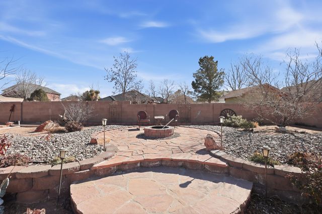 1664 Cerro Crestado Drive NW, Los Lunas, NM 87031