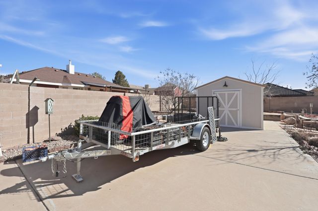 1664 Cerro Crestado Drive NW, Los Lunas, NM 87031