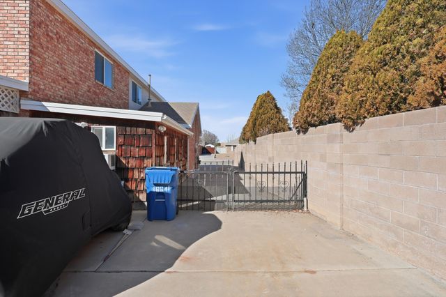 1664 Cerro Crestado Drive NW, Los Lunas, NM 87031