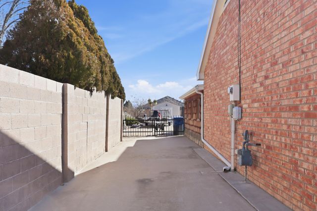 1664 Cerro Crestado Drive NW, Los Lunas, NM 87031