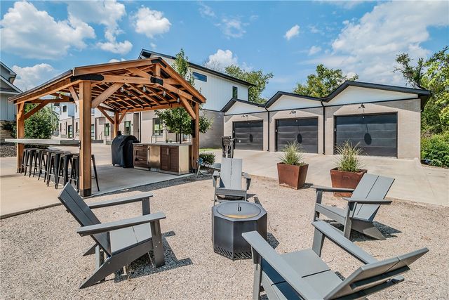 604 NW Bike Court, Bentonville, AR 72712