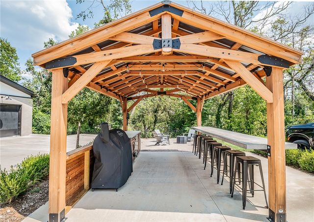 604 NW Bike Court, Bentonville, AR 72712