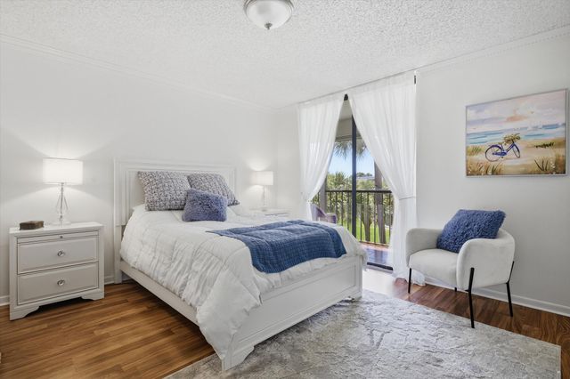 5370 Las Verdes Circle 303, Delray Beach, FL 33484