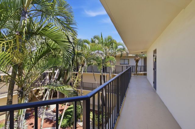 5370 Las Verdes Circle 303, Delray Beach, FL 33484