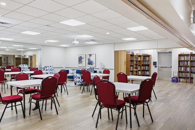 5370 Las Verdes Circle 303, Delray Beach, FL 33484